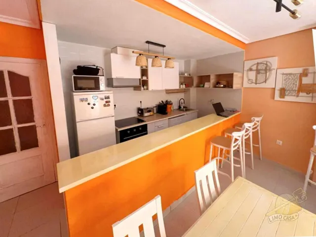 A 50 METROS DE PLAYA DEL CURA 3 HABS  180.000€ — 12