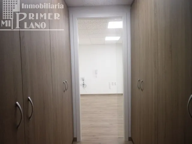 Oficina 110m² en venta - Avda. Antonio Huertas — 8