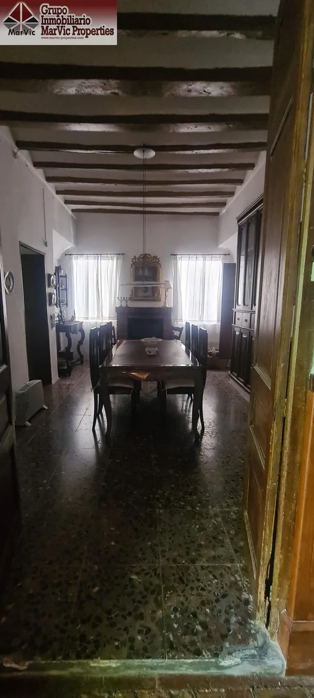 Amplia Casa Reformada en Sella con Piscina y Chimenea — 13