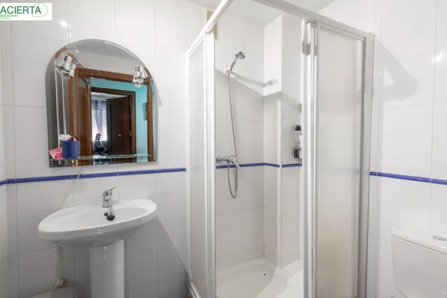 PISO VPO DE CUATRO DORMITORIOS CON GARAJE EN PADRE CLARET — 9