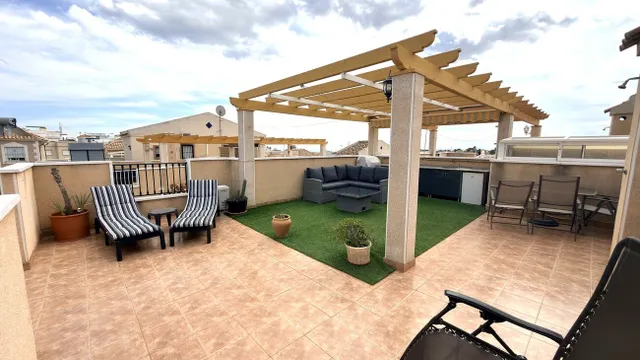 Adosado de 2 dormitorios y 1 baño en villamartín (orihuela costa) — 9