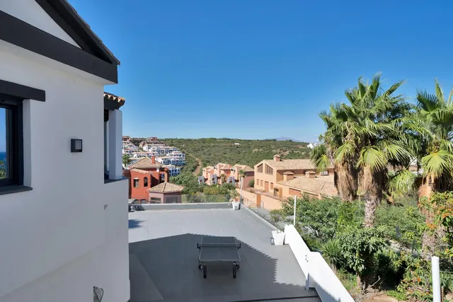 Chalet 4 habitaciones 292m² en venta - Playa la alcaidesa — 11