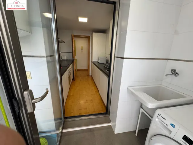 VIVIENDA 2 DORMITORIOS GARAJE Y TRASTERO CERCA DEL CENTRO — 18