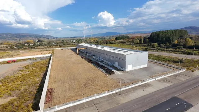 SE VENDE NAVE EN EL POLIGONO INDUSTRIAL DE CUBILLOS DEL SIL  - foto 5