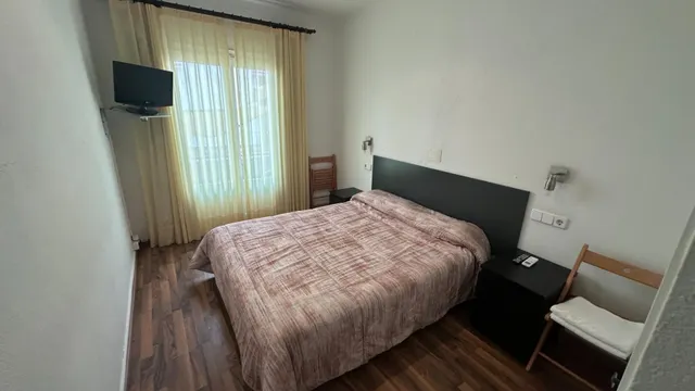 HOSTAL EN 1º LINEA DE MAR — 12