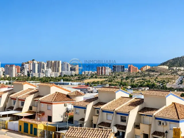 Mediterráneo, mar y espacio exterior: una vivienda para disf - foto 2
