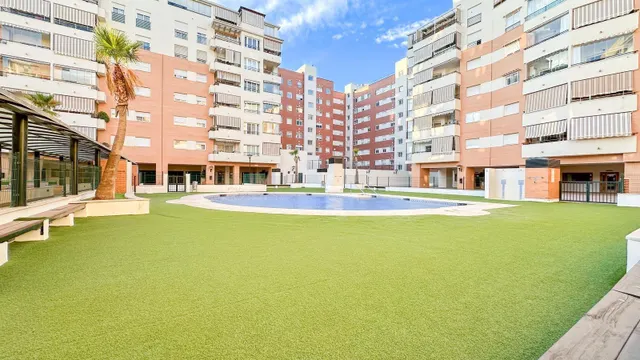 ÁTICO CON SOLÁRIUM EN AVDA. IMPERIO ARGENTINA. MÁLAGA — 34