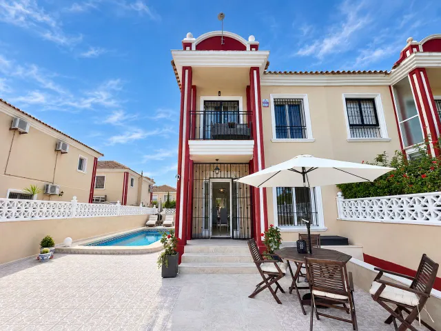 Chalet adosado de 3 dormitorios y 2 baños en orihuela costa (dehesa de campoamor) — 8