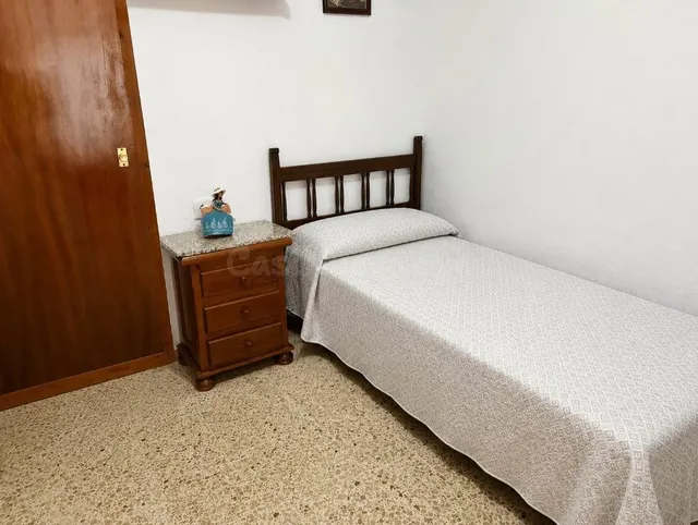 Planta baja 3 habitaciones 50m² en alquiler - Platja de Oliv - foto 3