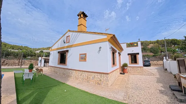 Casa en venta en Polop con piscina privada, gran parcela y vistas despejadas — 23