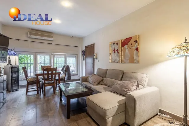 Casa con piscina en urb los chopos - Las Gabias — 10