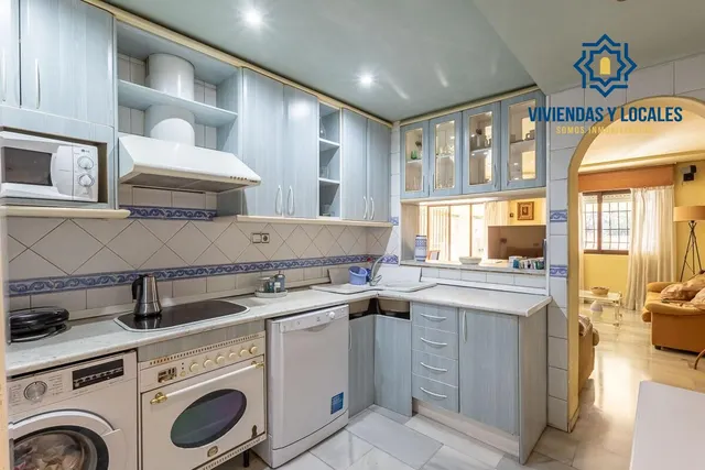 EXCLUSIVO PISO CON JARDÍN PRIVATIVO EN UNA DE LAS MEJORES URBANIZACIONES DE GRANADA — 25