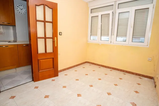 Amplio y luminoso piso en Cadiz, a solo diez minutos de la Playa Victoria — 26
