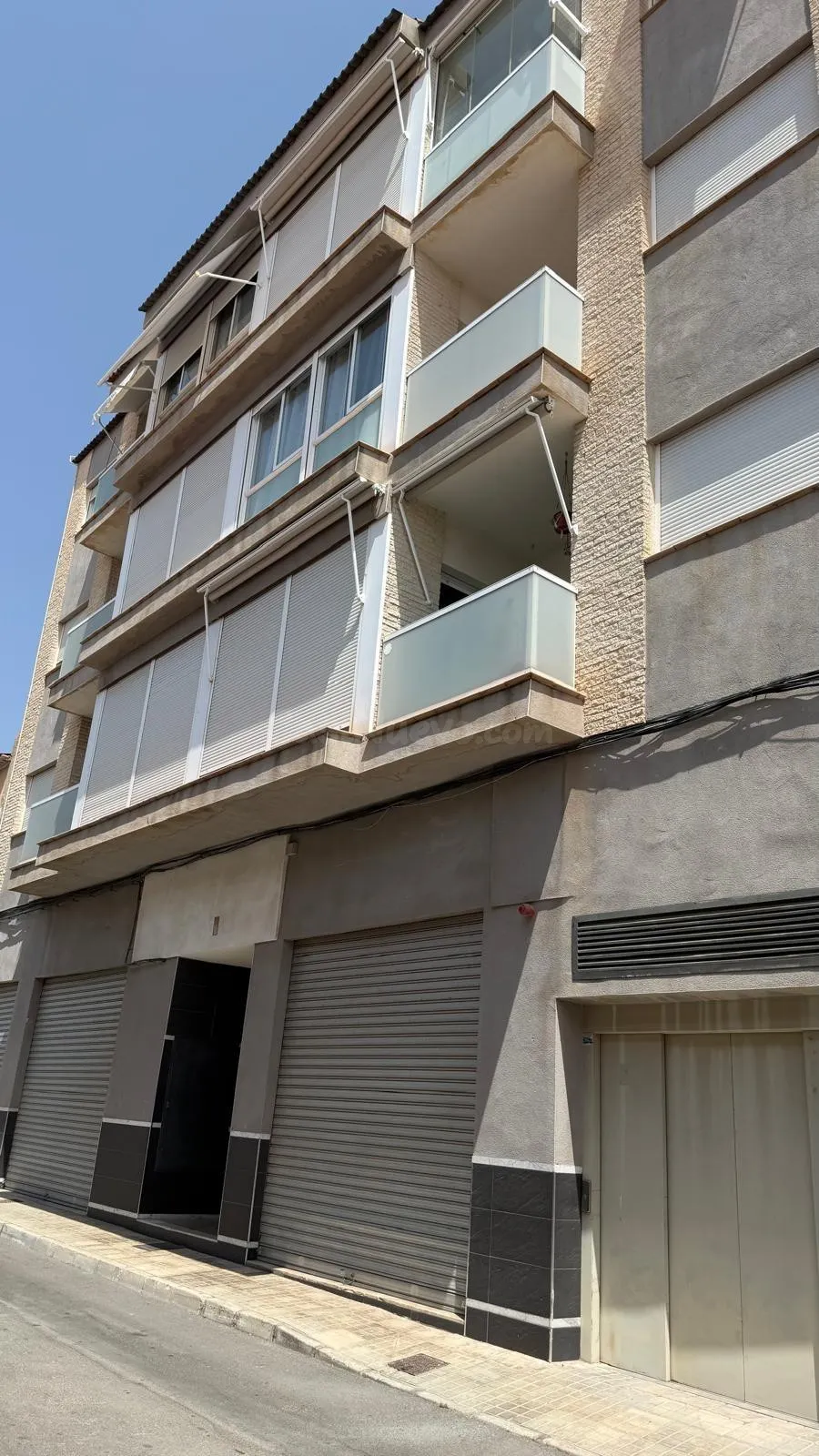 Amplio Parking en Venta en el Corazón de Petrer