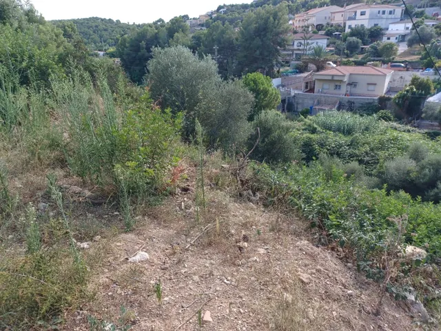 Terreno urbano edificable en venta de 630 m2 en zona residencial de Cunit — 2