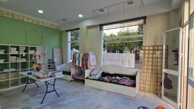 Local comercial en alquiler en esquina junto a Plaza del Caballo, gran visibilidad — 9