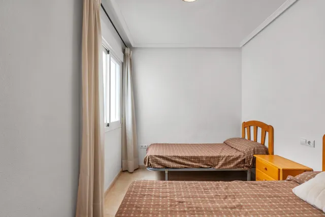 Piso céntrico y muy luminoso con garaje y un comodísimo trastero en tu misma planta — 17