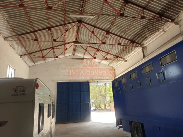 Se vende terreno en la carretera de Ayora con dos naves - foto 4