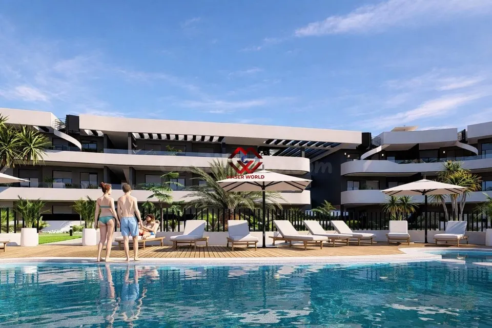 Apartamentos de lujo frente al campo de golf y cerca del mar en Los Alcázares, Costa Cálida