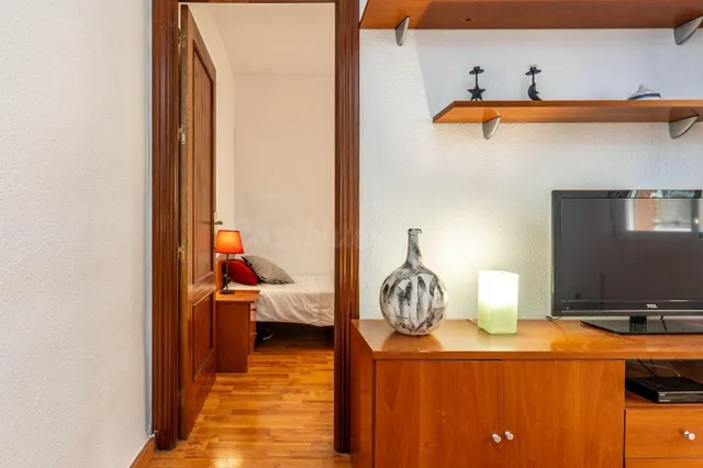 *SE ALQUILA PISO POR habitaciones 350 € X habitación EN CALL - foto 4