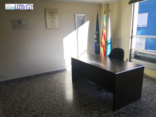 LOCAL EN EL CENTRO DE ALICANTE — 5