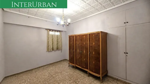 Oportunidad - Amplia casa de 197 m2 con 4 dormitorios y terraza en Benissanó — 24