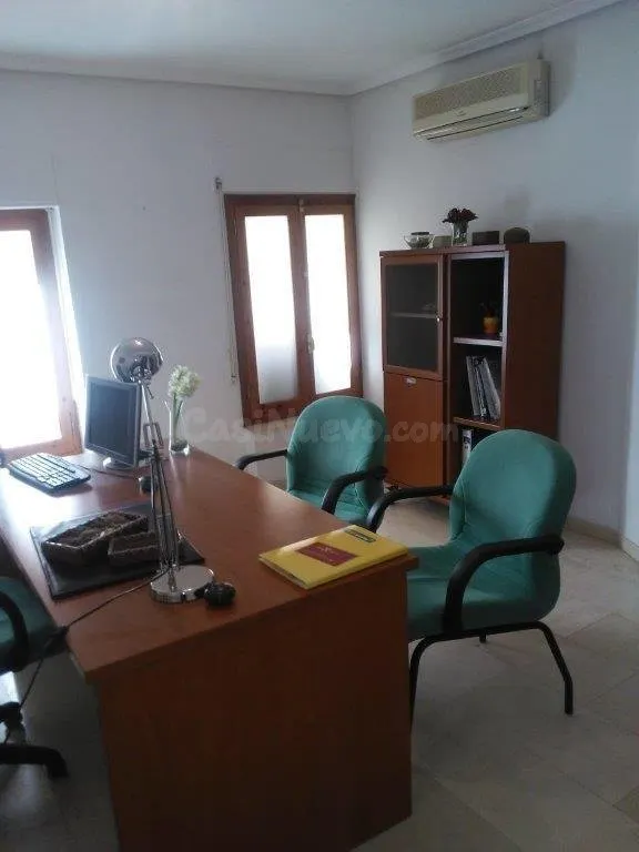 ENTRESUELO OFICINAS O CONVERTIR EN VIVIENDA - foto 4