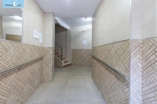 Piso luminoso de 3 dormitorios en la Antigua Ctra de Málaga — 9