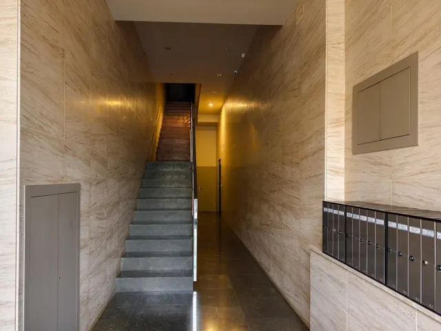 PISO DE 100 m2 CON 4 habitaciones EN LA ZONA DEL ESCORXADOR — 21