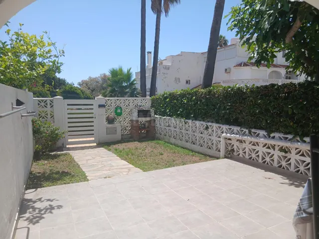 Casa con vistas al mar y con acceso directo a la playa – Pla - foto 3