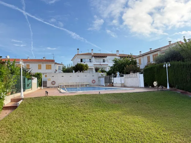 Magnífica casa adosada de 3 habitaciones, jardin privado de 30m2 y con piscina comunitaria — 15