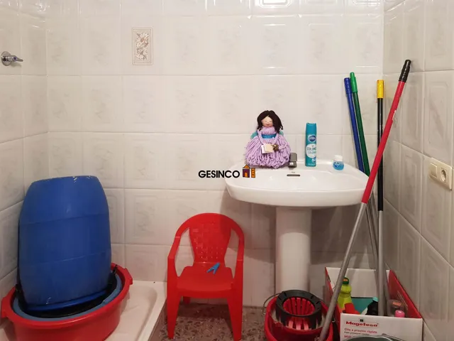 LOCAL COMERCIAL EN ALQULER — 6