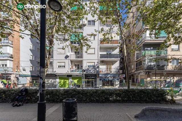 Piso en Avenida Don Bosco — 23