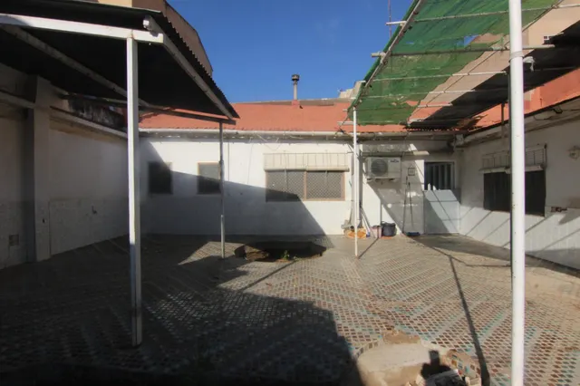 PLANTA BAJA , 350 METROS , PATIO AMPLIO , GRAN OPORTUNIDAD — 23
