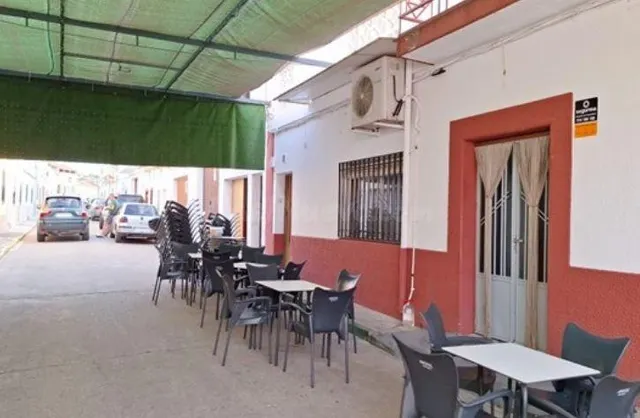 SE VENDE piso OKUPA en C PeÑ±a 2A de Madrigalejo - foto 3