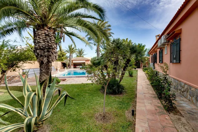 Villa 5 habitaciones 568m² en venta - San luis — 28