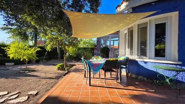 Chalet con piscina en Eurovillas — 7