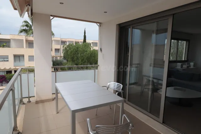 Apartamento de 3 dormitorios con piscina, garaje y trastero  - foto 2