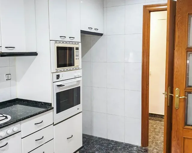 VIVIENDA EN VENTA, CTRA DE BARCELONA EN SABADELL PARA INVERSION — 4