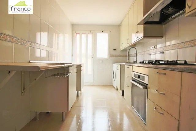PRODUCTO PARA INVERSORES. VIVIENDA ALQUILADA. ADOSADO EN LOS - foto 5