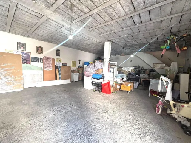 Oportunidad única en Alcalá del Río: Local de dos plantas de - foto 2