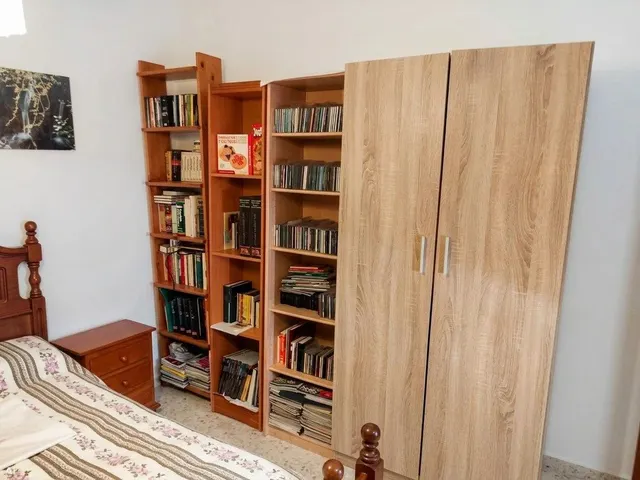 Casa Reformada en Montijo: Luminosa, con Placas Solares, Patio y Nave-Taller — 24