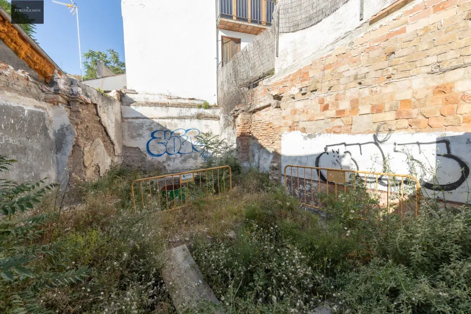 Terreno urbano en venta - Albaycin