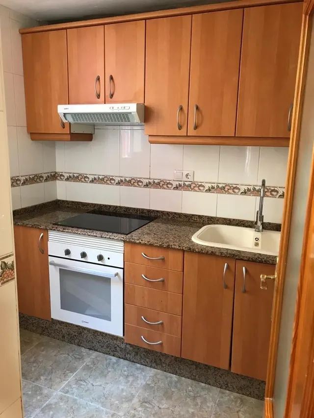 BAJO VIVIENDA DE 3 habitaciones, EXCELENTE INVERSION CON SENTIDO. — 3
