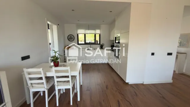 Exclusiva, diseño y confort en una sola planta - foto 4