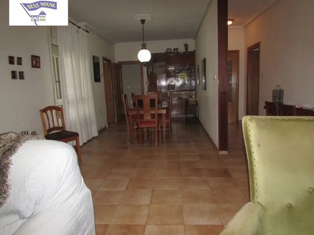 CHALET CON 2000 M2 DE PARCELA — 40