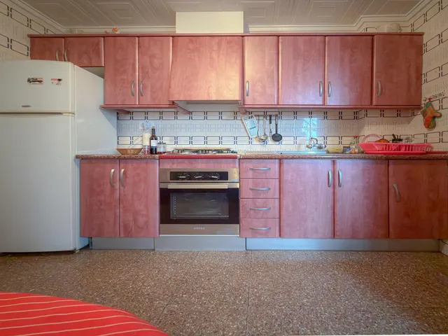 Oportunidad! Amplio apartamento con 4 dormitorios + 2 Baños y Terraza con vistas laterales al mar (160 mts playa) — 12