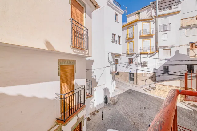 La mejor casa rural de Güejar Sierra se acaba de poner a la venta — 20