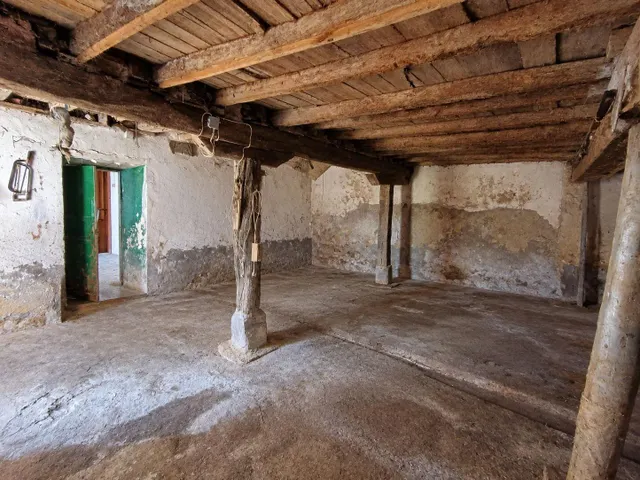 CASA LLENA DE POSIBILIDADES A UN PASO DEL MAR.- — 20