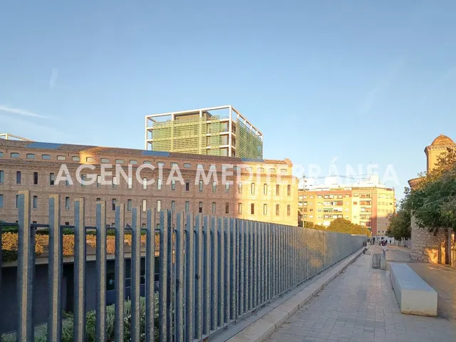L'OLIVERETA: 5º piso reformado de 130 m2 con ascensor y balcón — 10